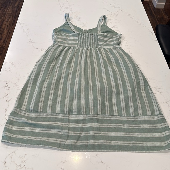 Universal Thread Dress - Picture 2 of 11